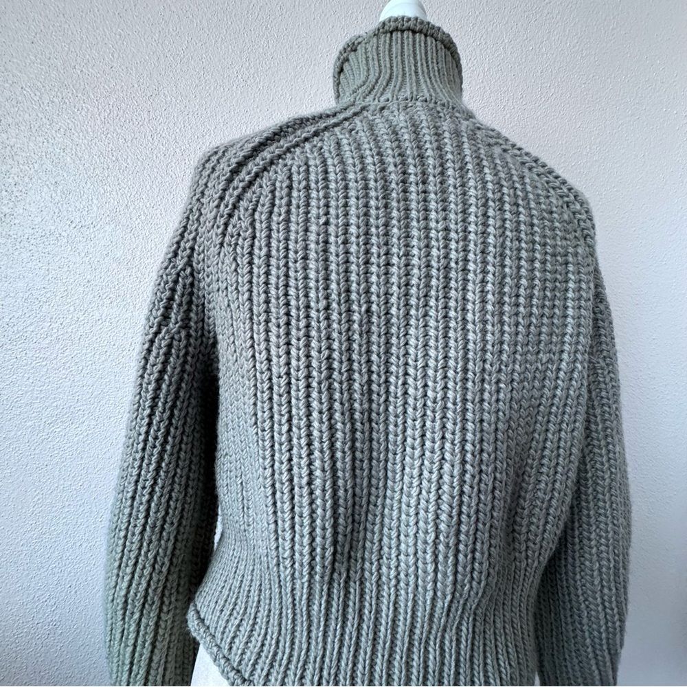 H&M Pullover Sweater Chunky Cropped Sage Green SZ S - Picture 9 of 12